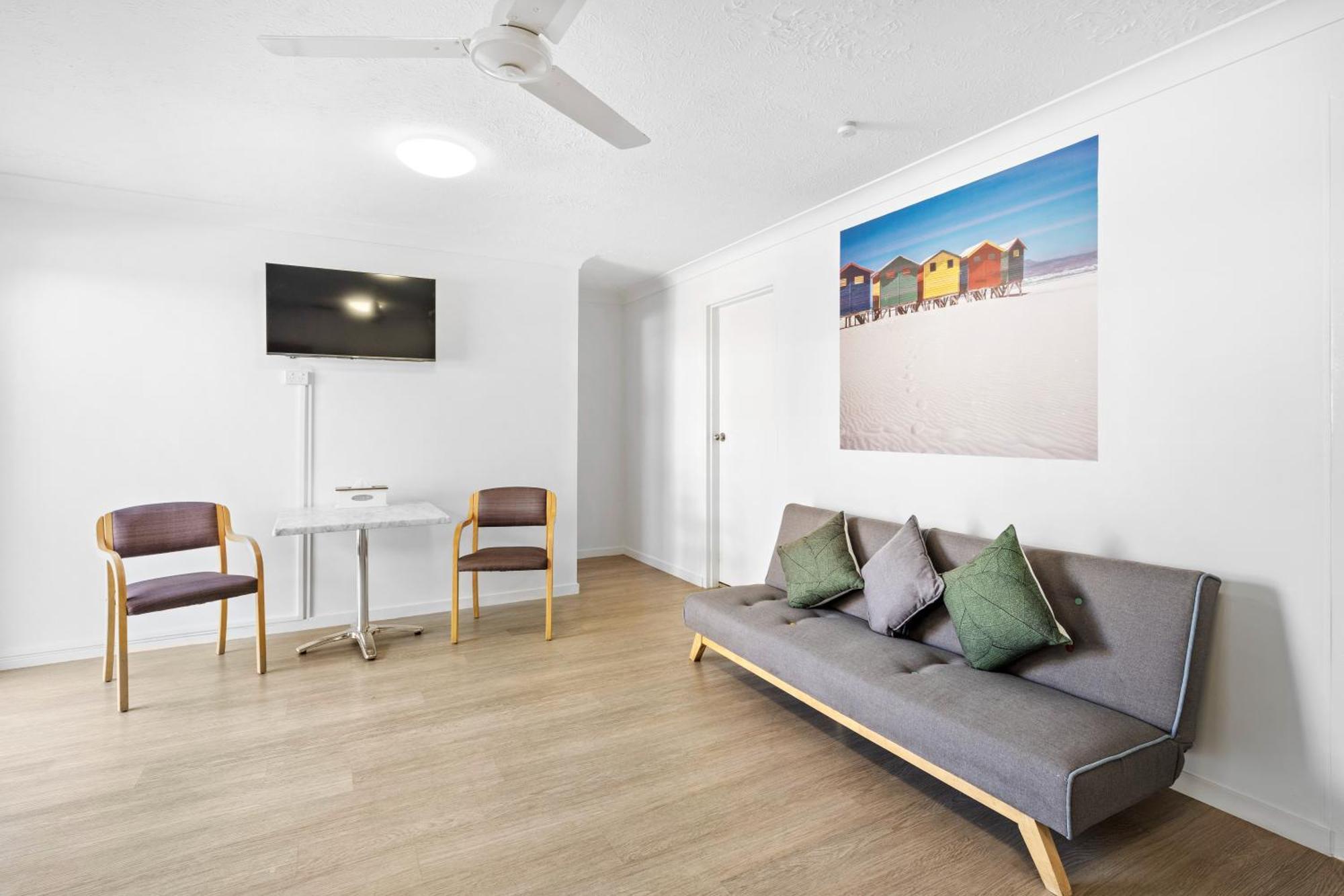 Montego Mermaid Beach Motel Голд-Кост Экстерьер фото