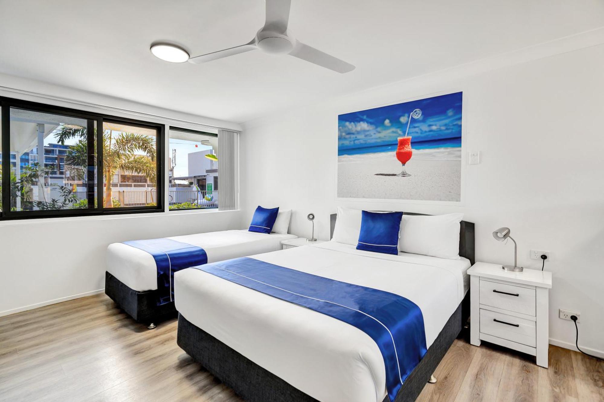 Montego Mermaid Beach Motel Голд-Кост Экстерьер фото