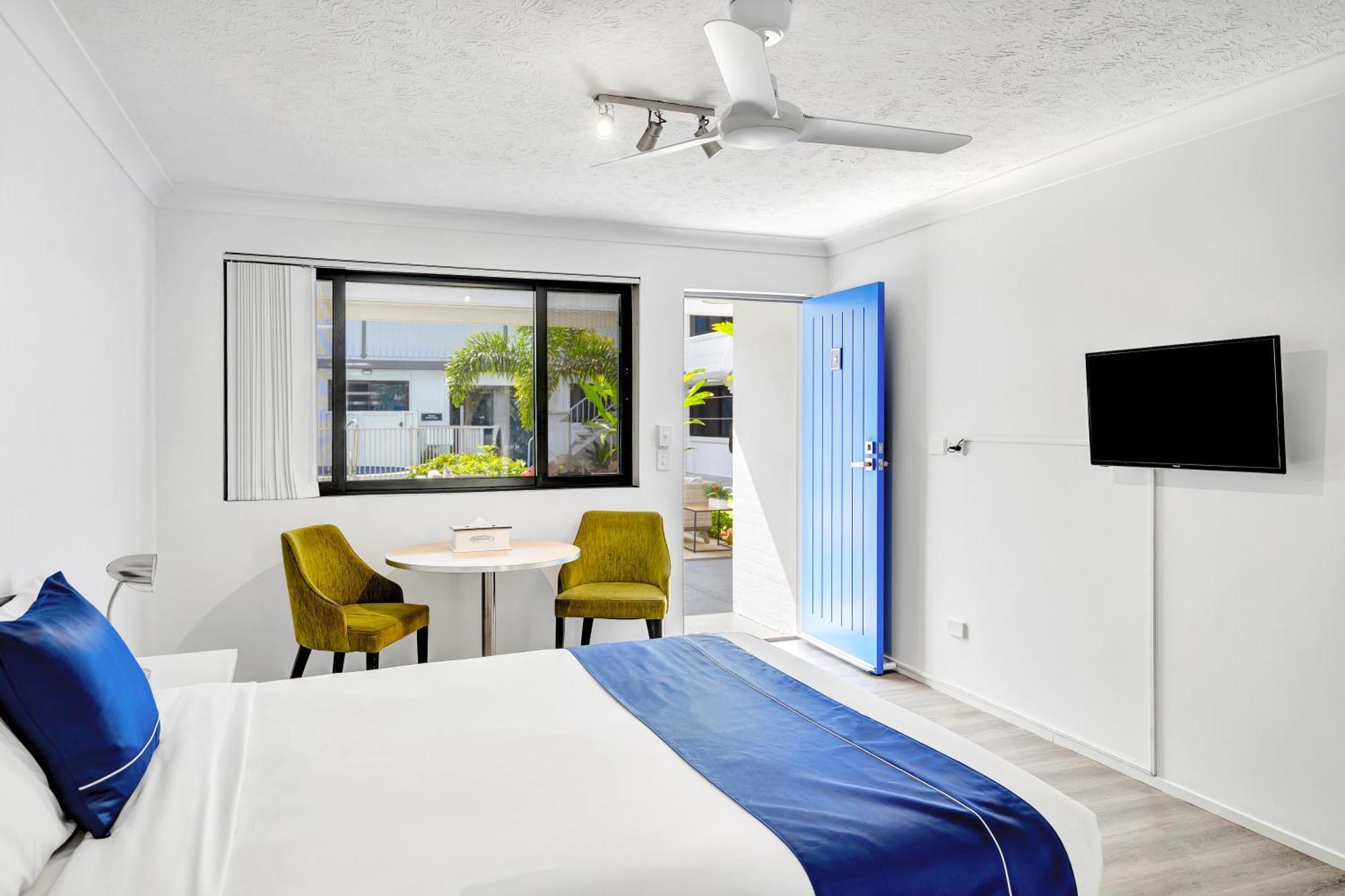 Montego Mermaid Beach Motel Голд-Кост Экстерьер фото