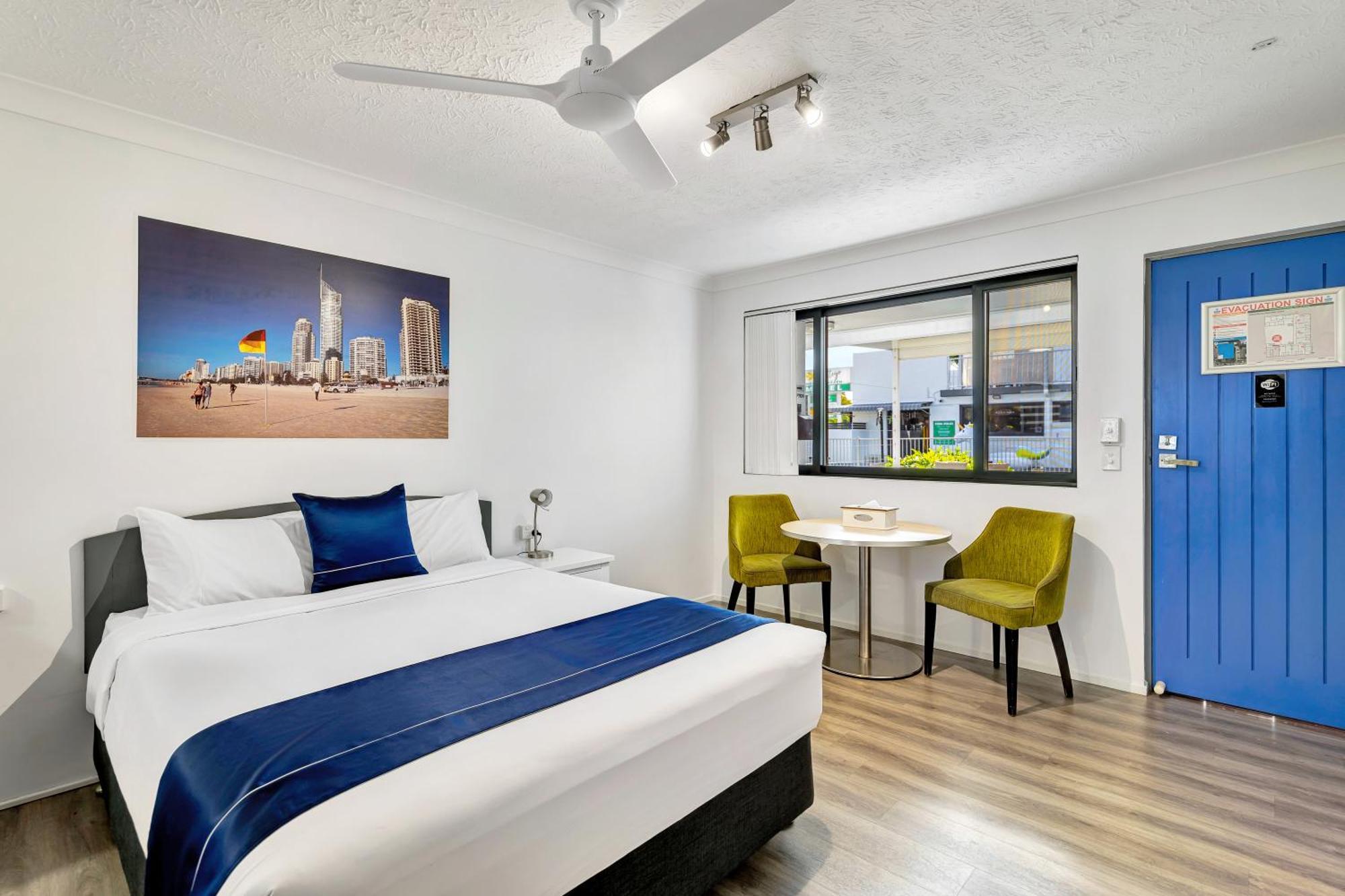 Montego Mermaid Beach Motel Голд-Кост Экстерьер фото